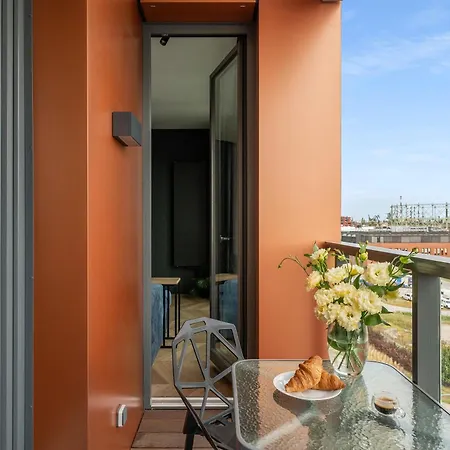 Brabank Riverside - Sauna, Business & Gym By Downtown *